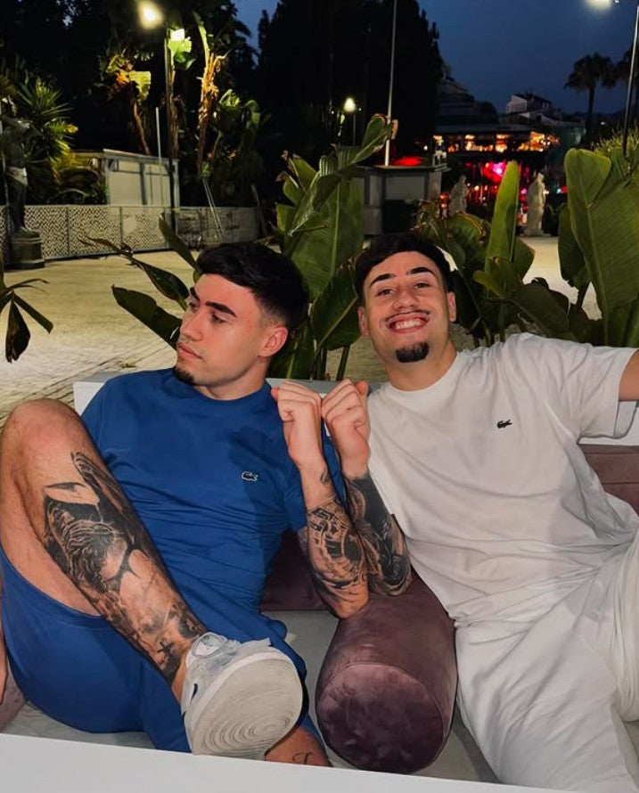 <em>James Miller T.</em>